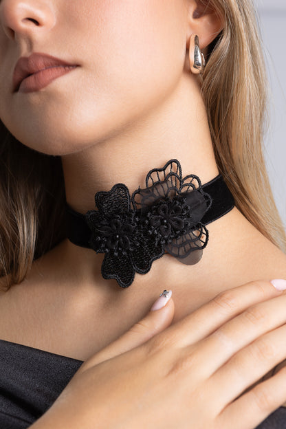 Chocker flor negro