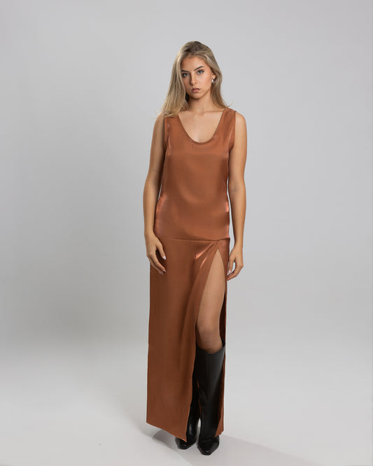 Vestido satinado marron